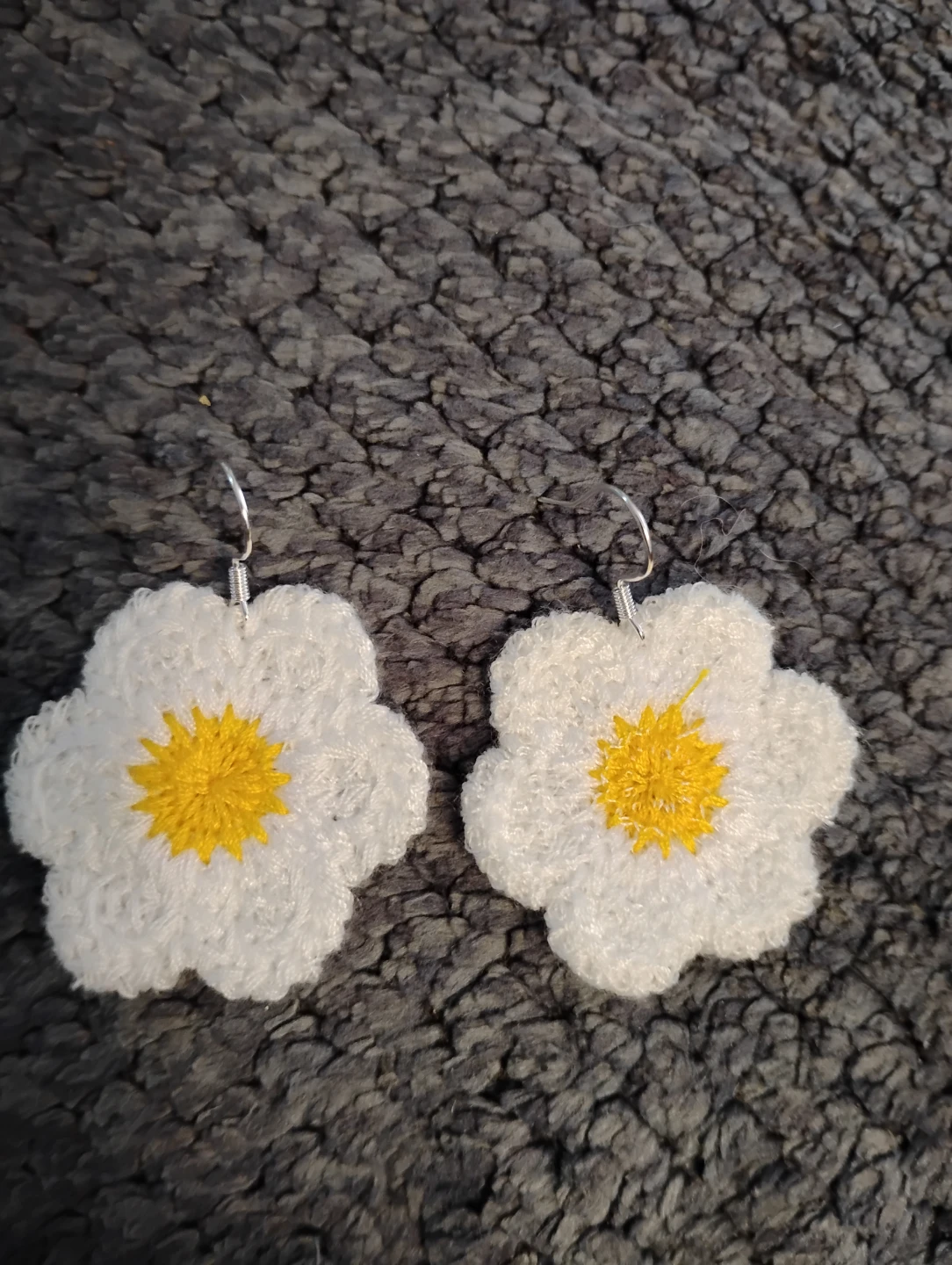 White Flower Earrings - photo 2