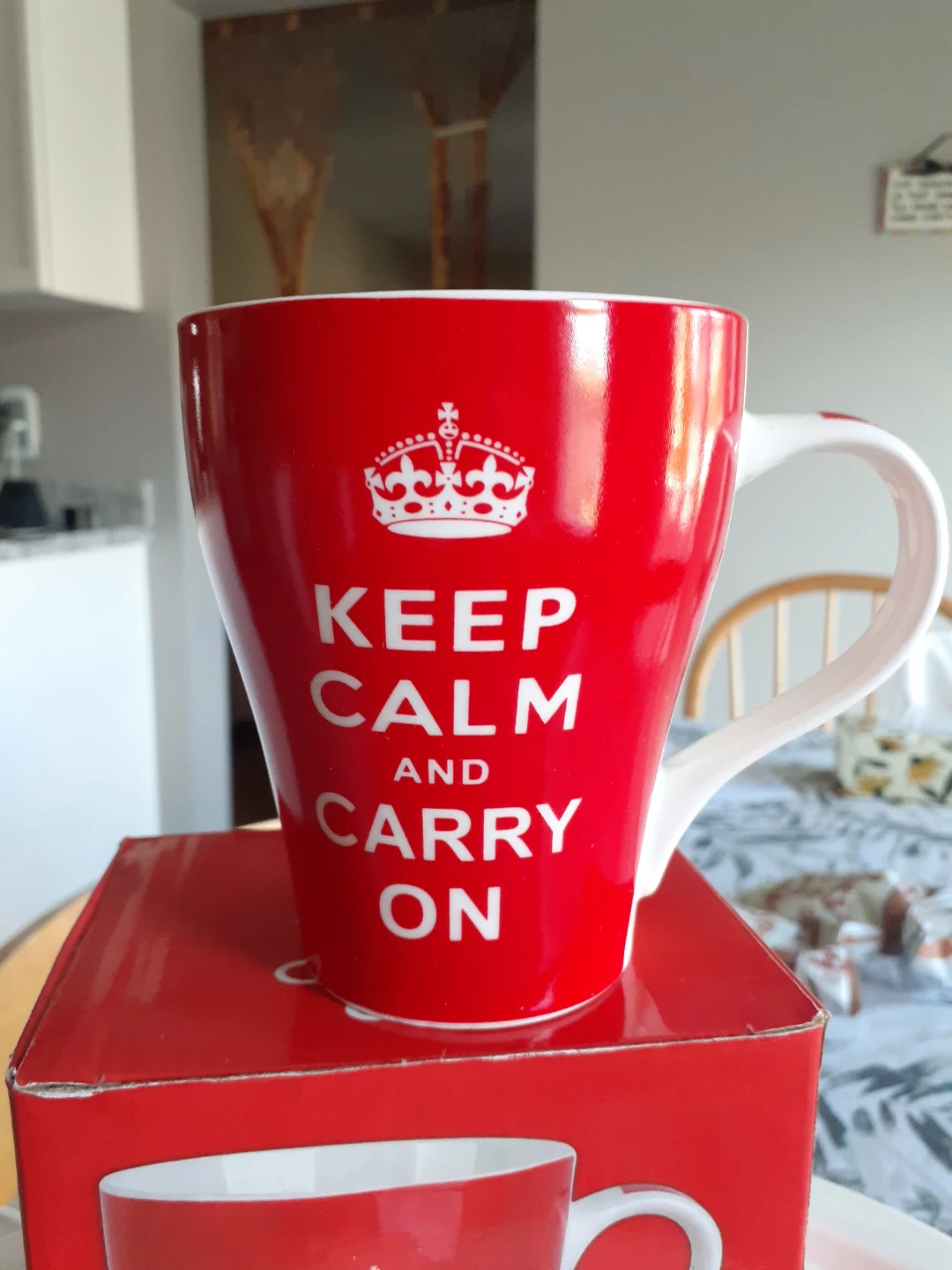 E & W London Keep Calm and Carry On Mug