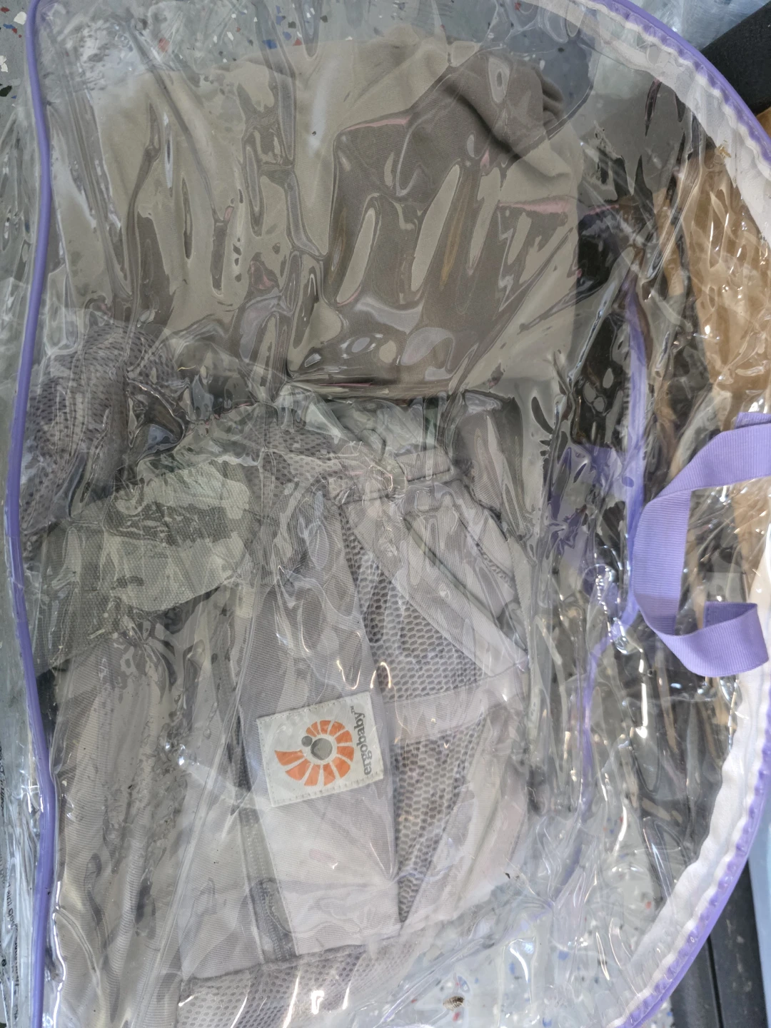 Ergobaby Baby Carrier and other clothes baby carrier (soft)
