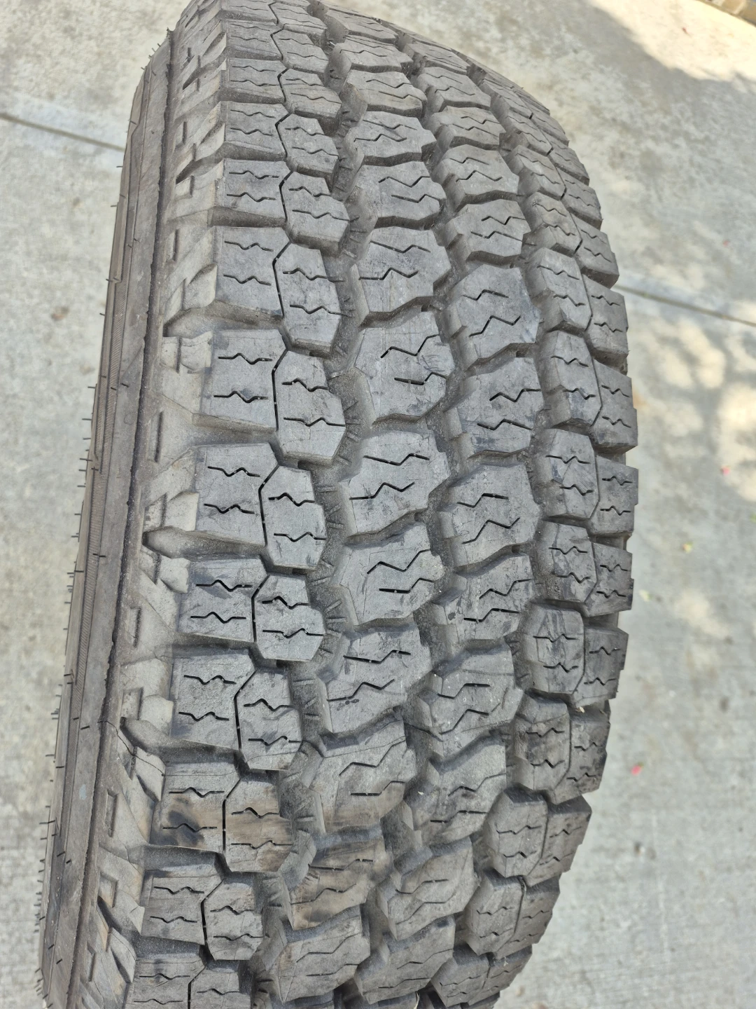 Goodyear Wrangler All-Terrain Tire LT275/70R18 - photo 3