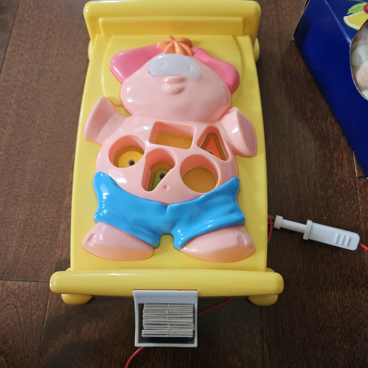 Vintage "Operation" Style Piggy Bed Shape Sorter Toy - photo 2