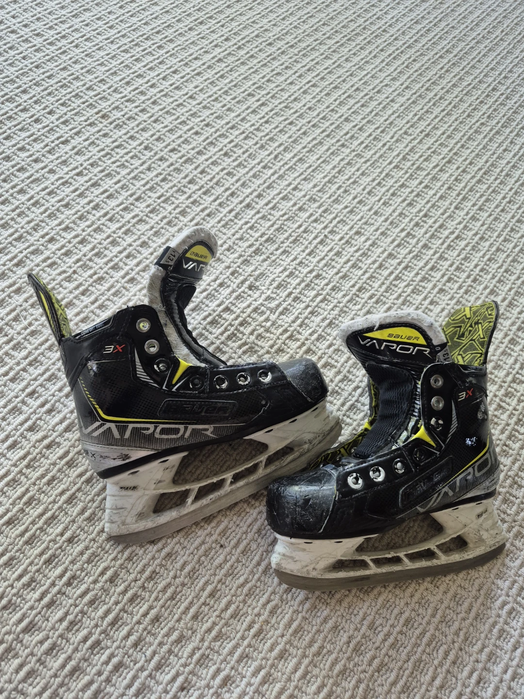 Bauer Vapor Hockey Skates