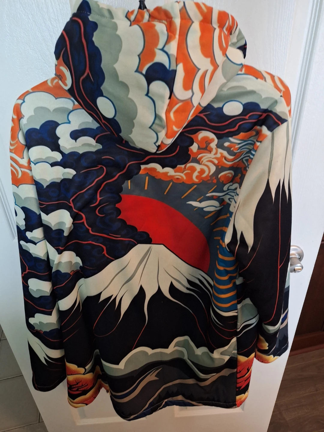 Japanese wave and mountain print 3/4 coat - photo 2