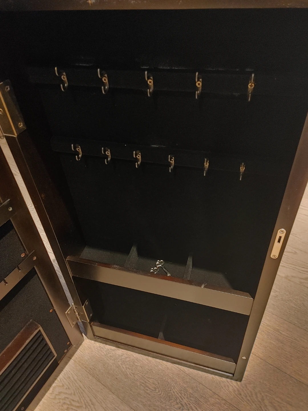Dark Wood Mirrored Jewellery Cabinet - photo 3