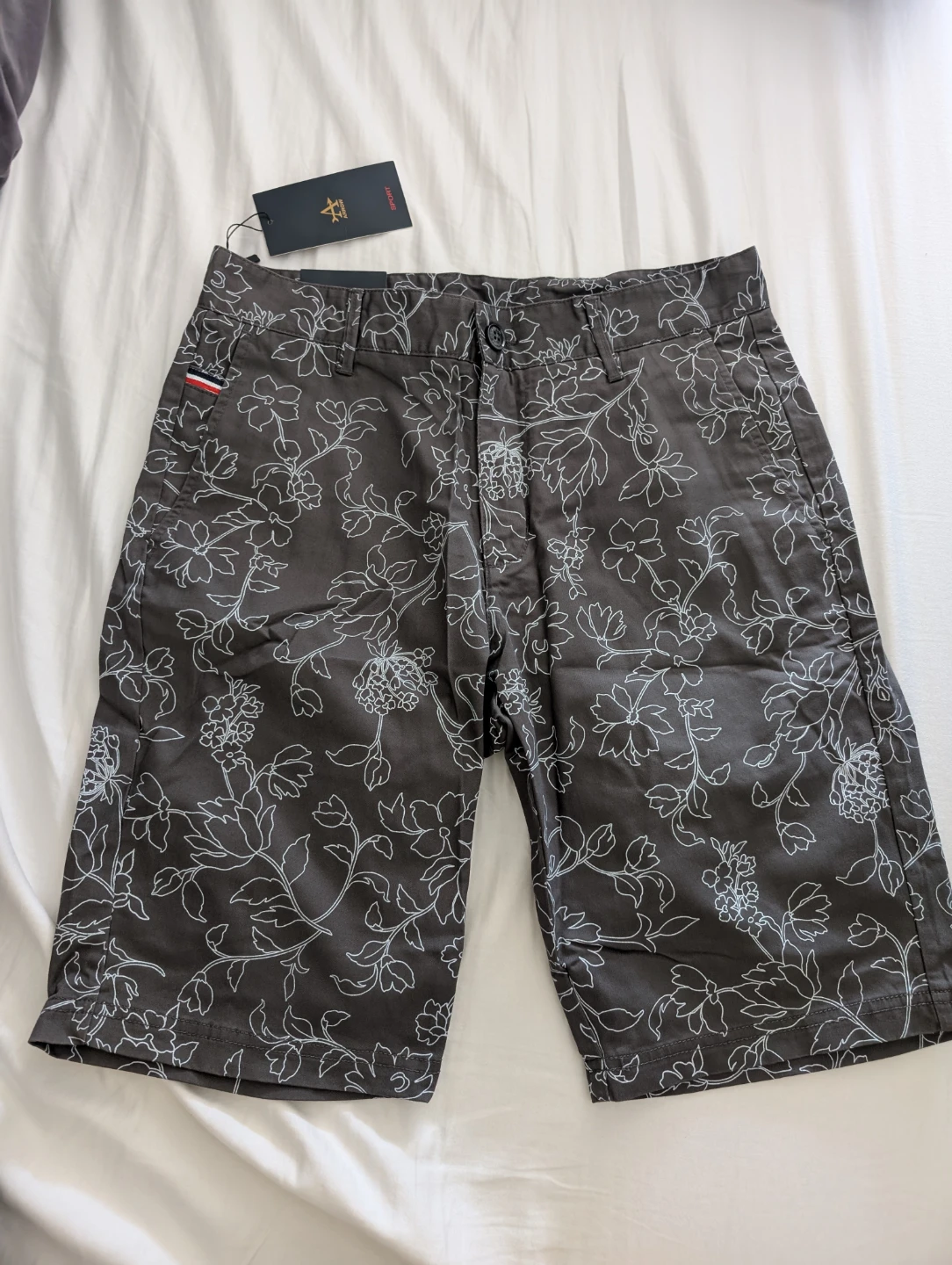 Arrow Sport Floral Tropical Hawaiian Bermudas Beach Shorts 31"