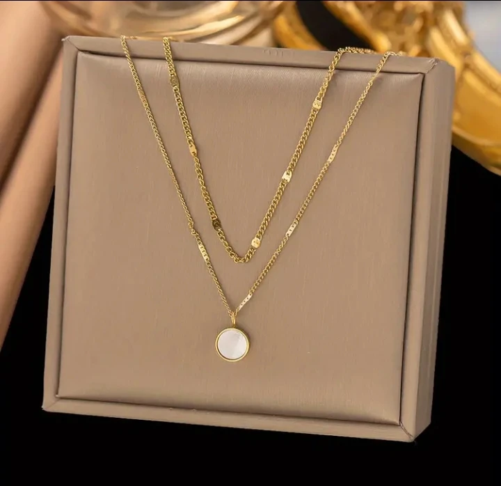 (BRAND NEW) Layered Necklace with Pendant - photo 3