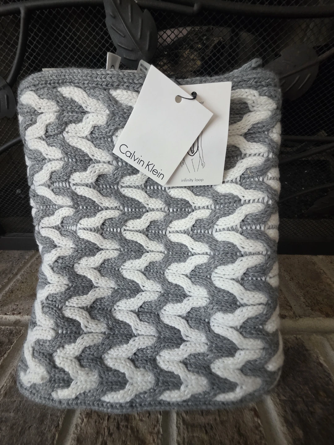 Calvin Klein Infinity Loop Infinity Scarf - NEW!  Great Gift!