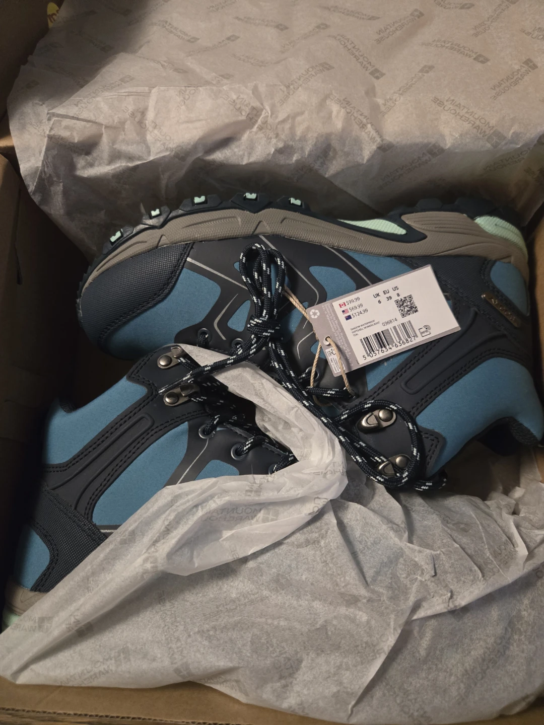 NIB Mountain Warehouse Hiking Boots w8