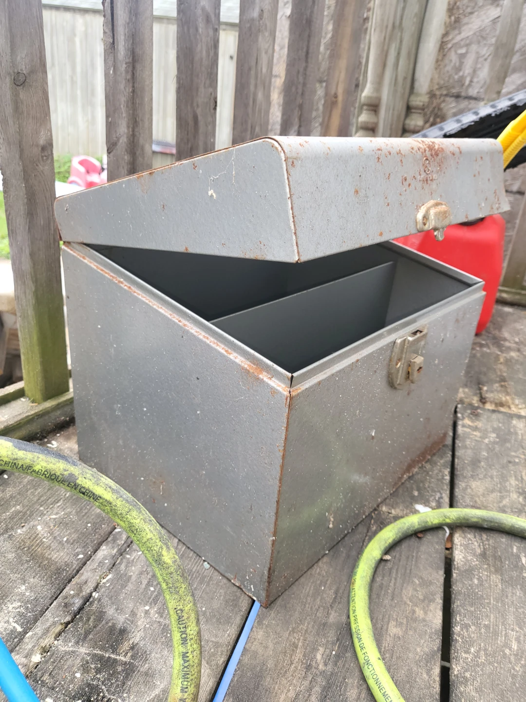 Vintage Metal Tool Box - photo 2