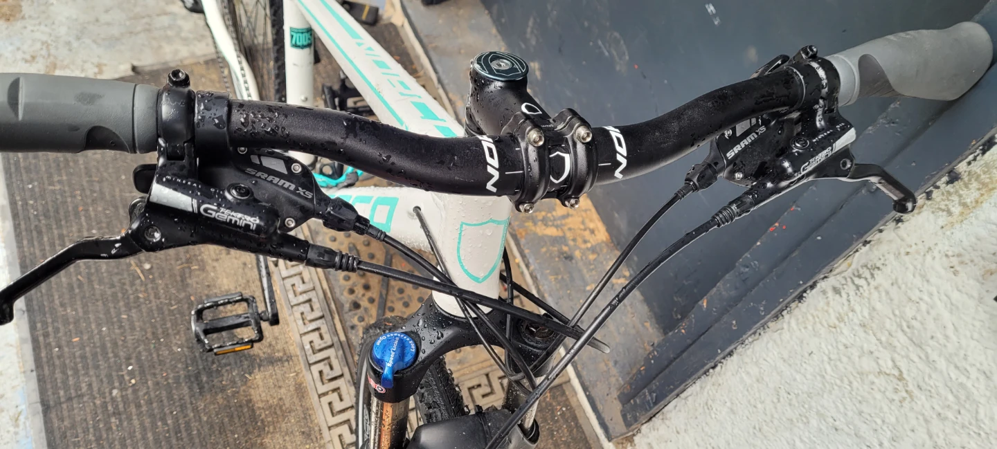 Norco fxr 2 Hybrid Bike - photo 4