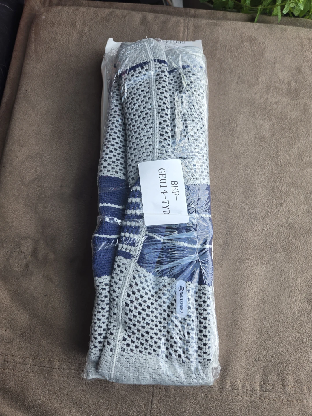 Bauerfeind GenuTrain Knee Support - photo 4