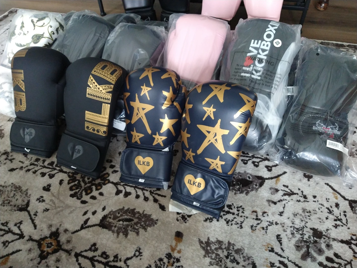 NWT Century ILKB 16oz-20oz Training/Boxing Gloves - photo 4