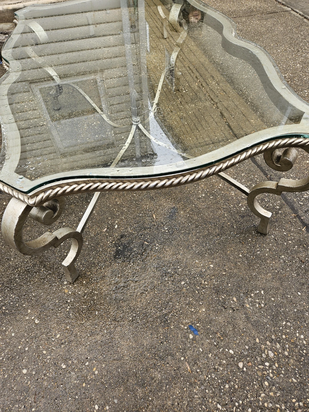 Beautiful iron and glasstop coffee table - photo 5