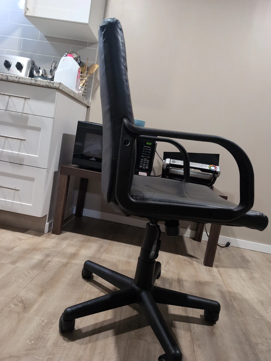 Black Office Chair - photo 4