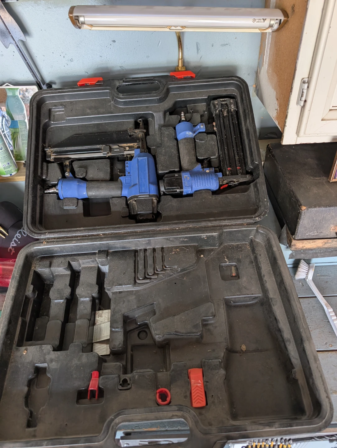 Campbell Hausfeld Framing Nailer Kit - photo 3