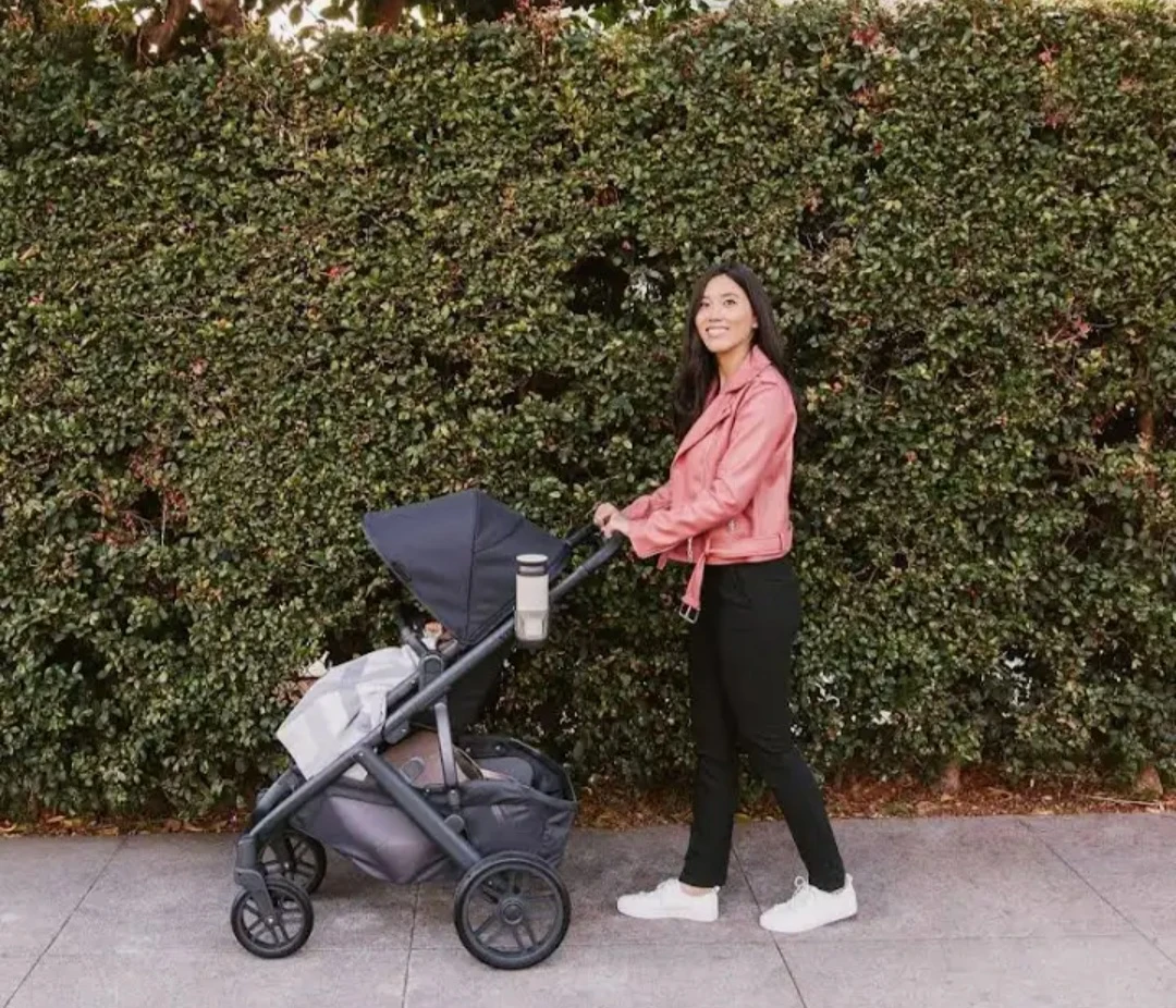 UPPAbaby Vista Stroller with bassinet and rumble seat combo. - photo 5