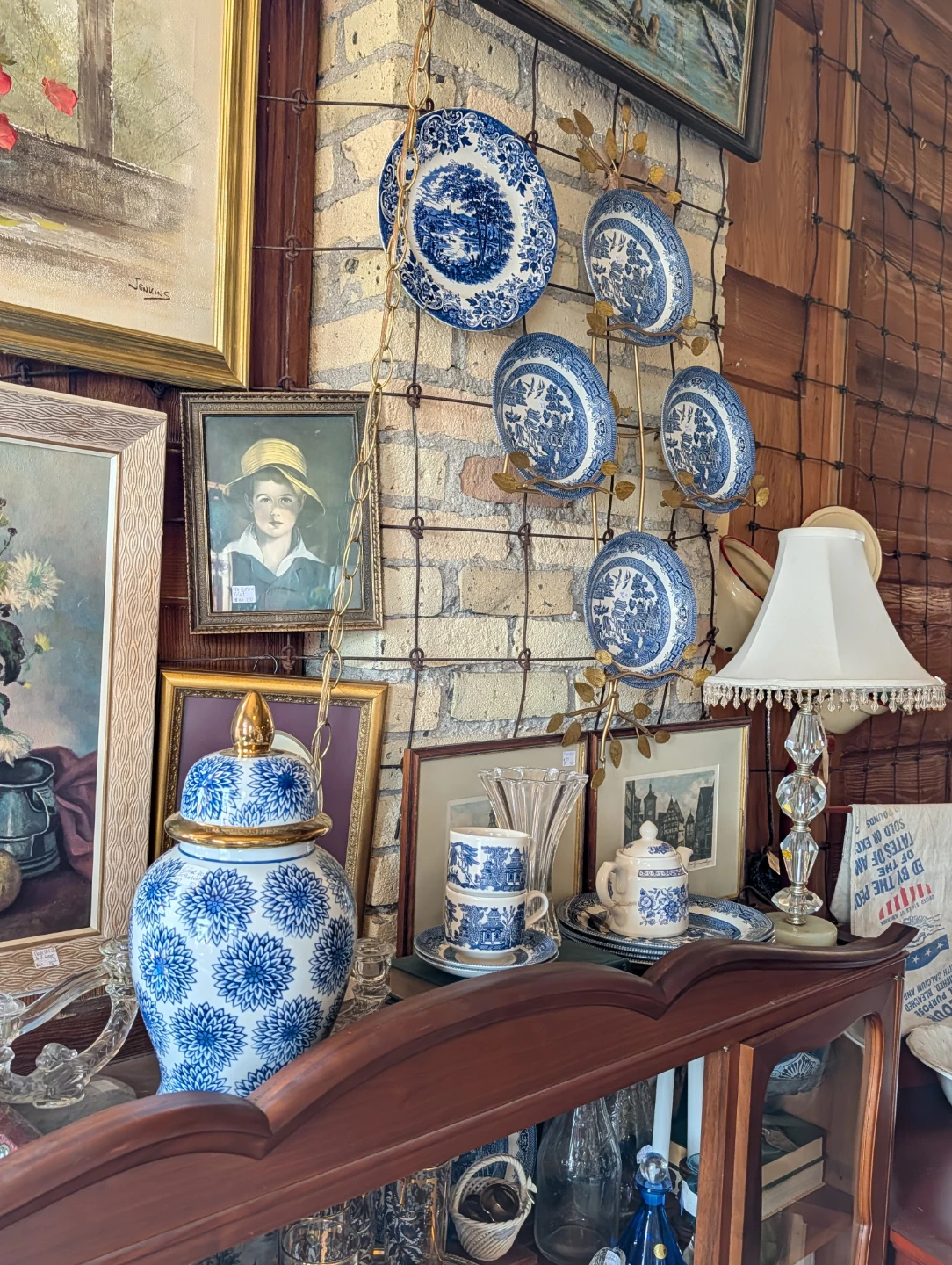 English Cottage Collection Vintage Booth - photo 4