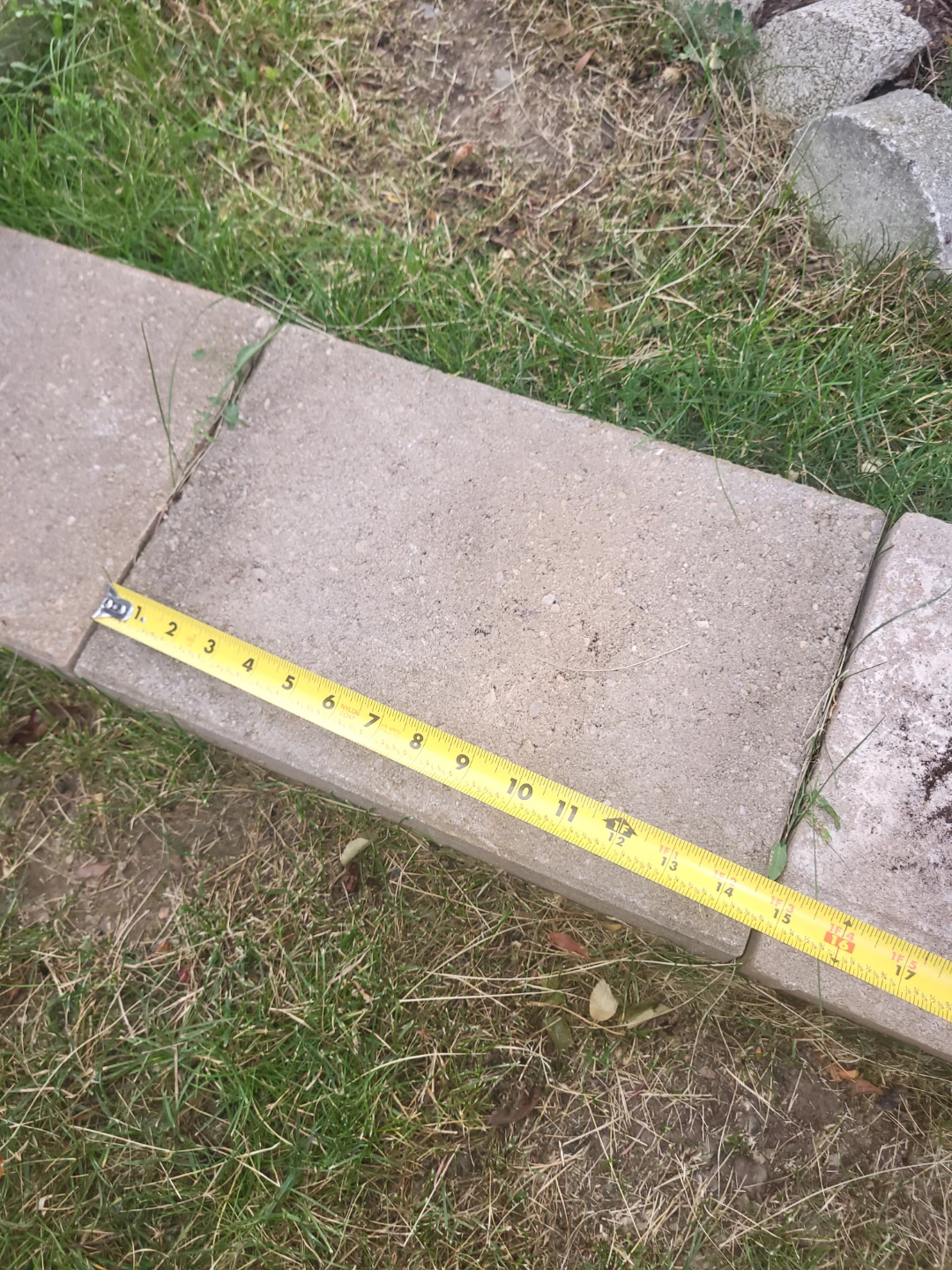 33 Concrete Pavers - photo 4