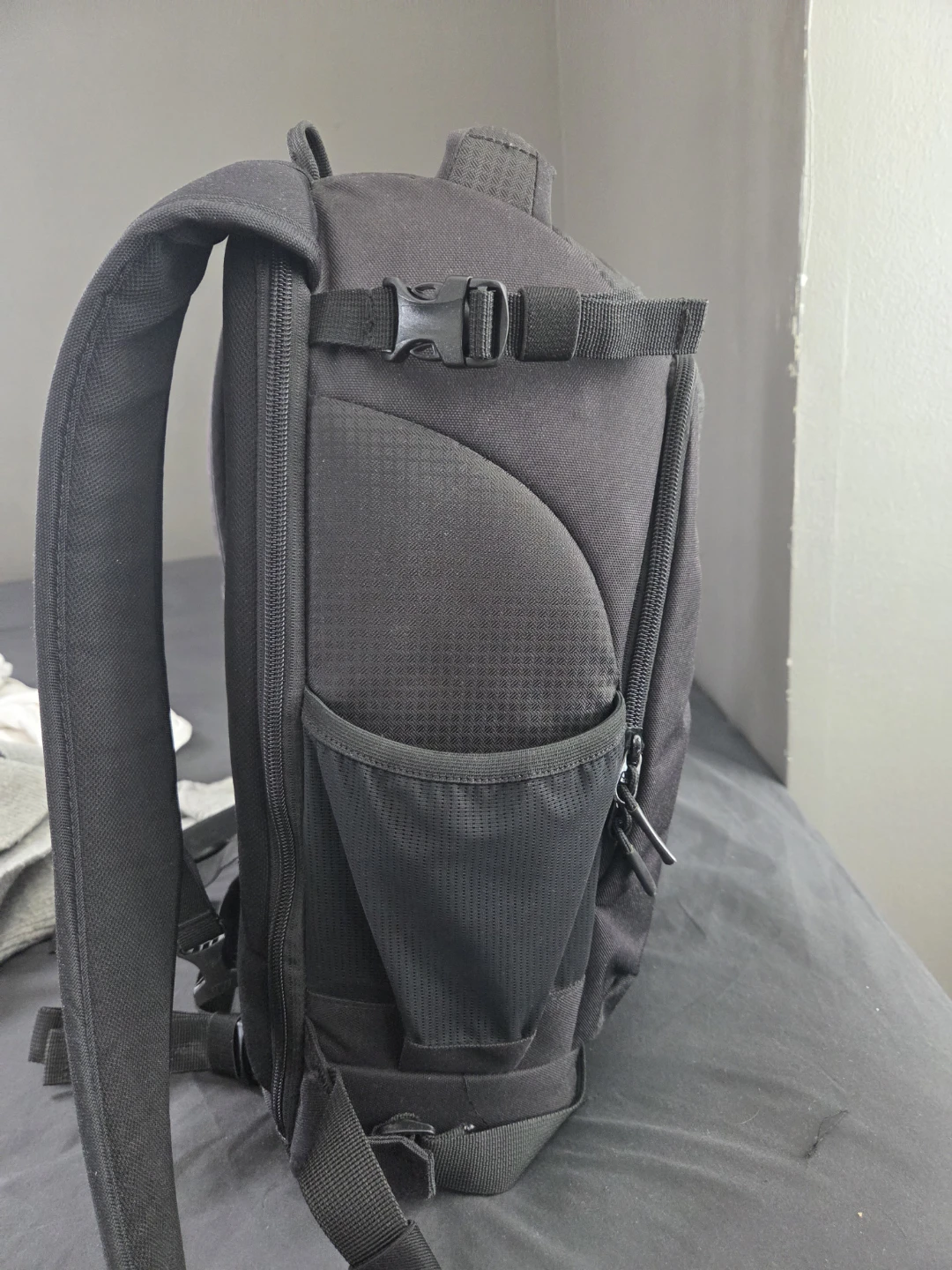 Lowepro Flipside 200 AW II Camera Backpack - photo 4