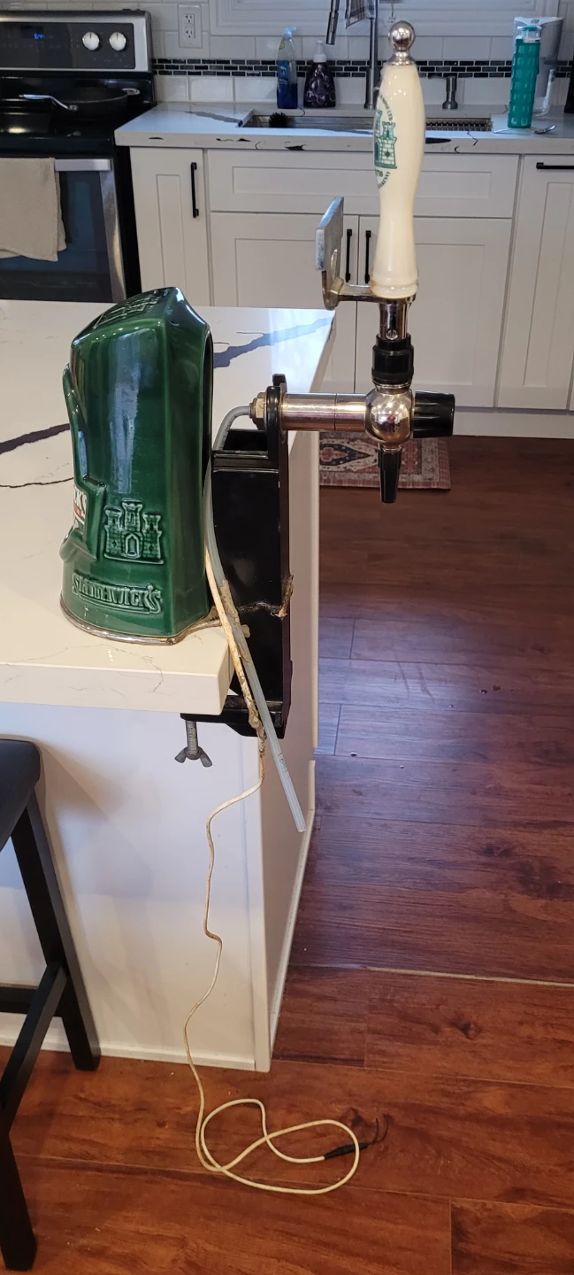 Smithwicks Draught Beer Tap Handle & Tower - photo 4