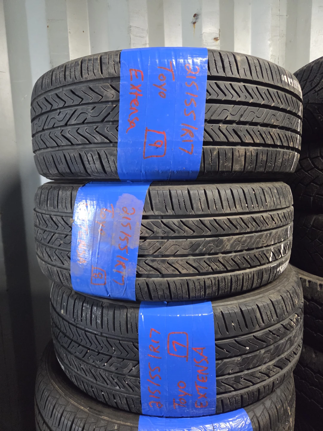 Toyo Extensa Tires  215/55R17