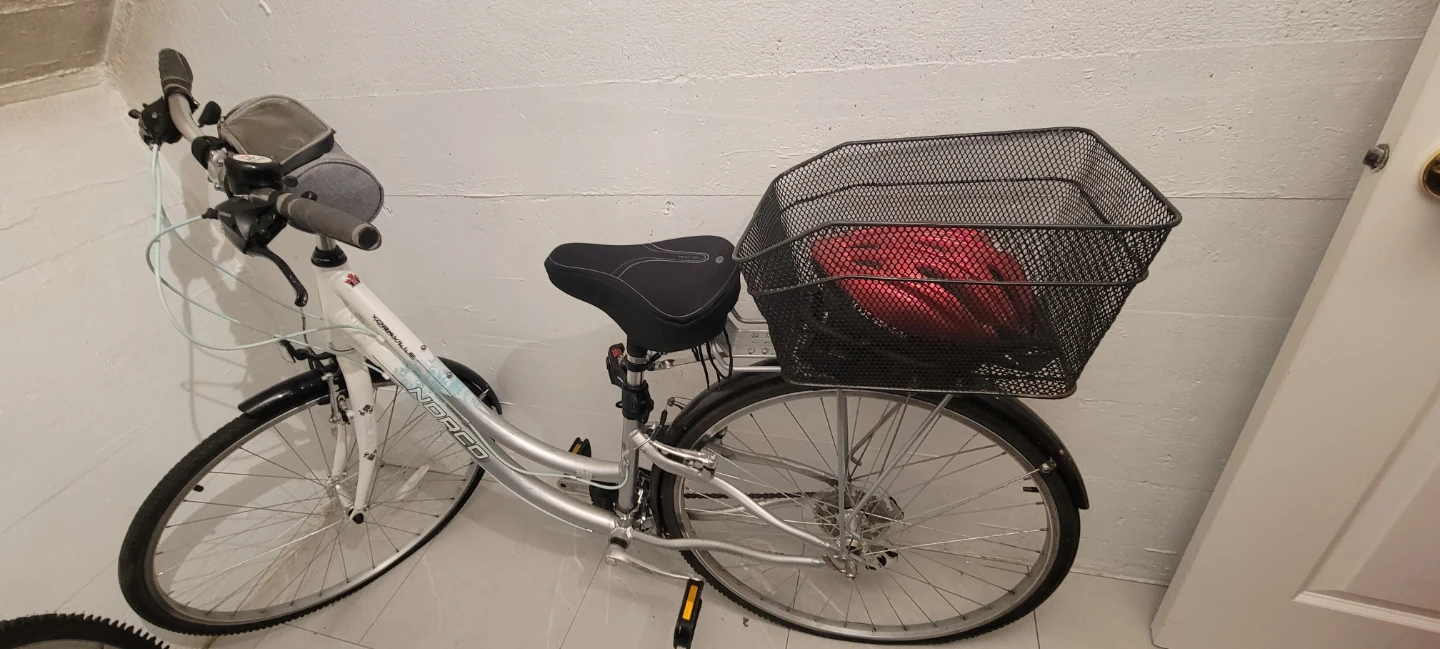 Women's Comfort Bike with Basket and Helmet