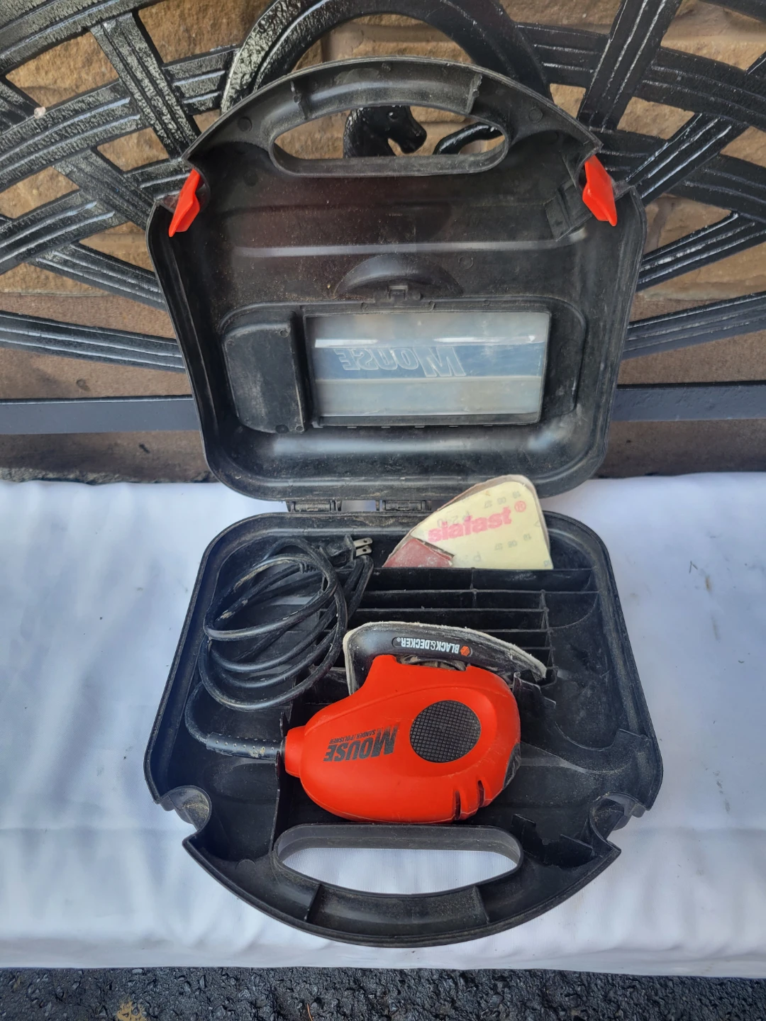 Black & Decker Mouse Detail Sander with Case
