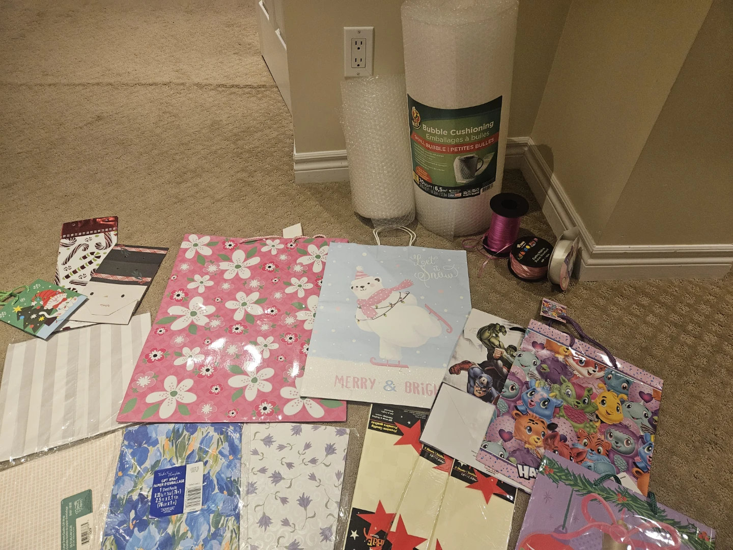 New Bubble wraps, Wrapping Papers, wrapping strings, gift bags
