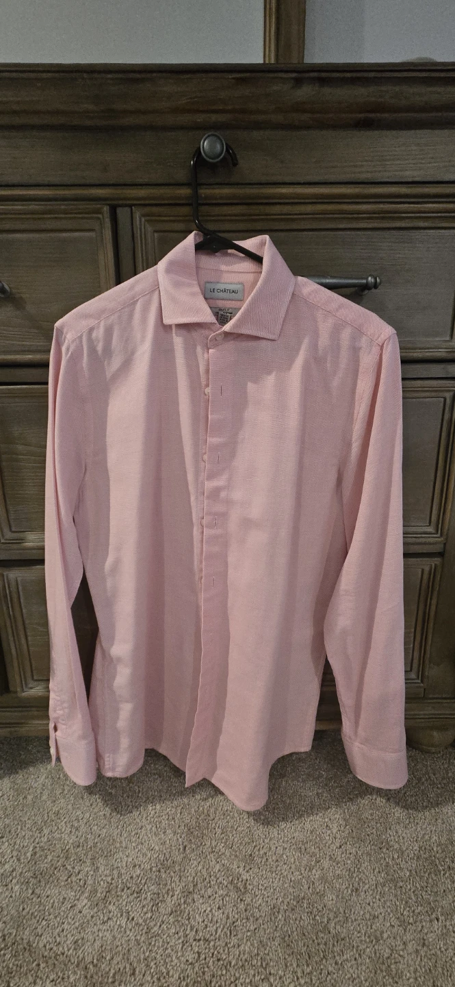 LE CHÂTEAU Button-Up Dress Shirts
