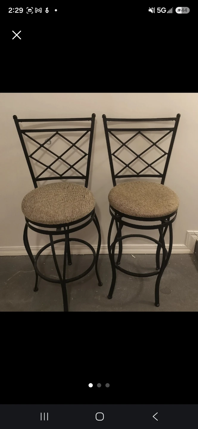 Set of 2 Swivel Bar Stools