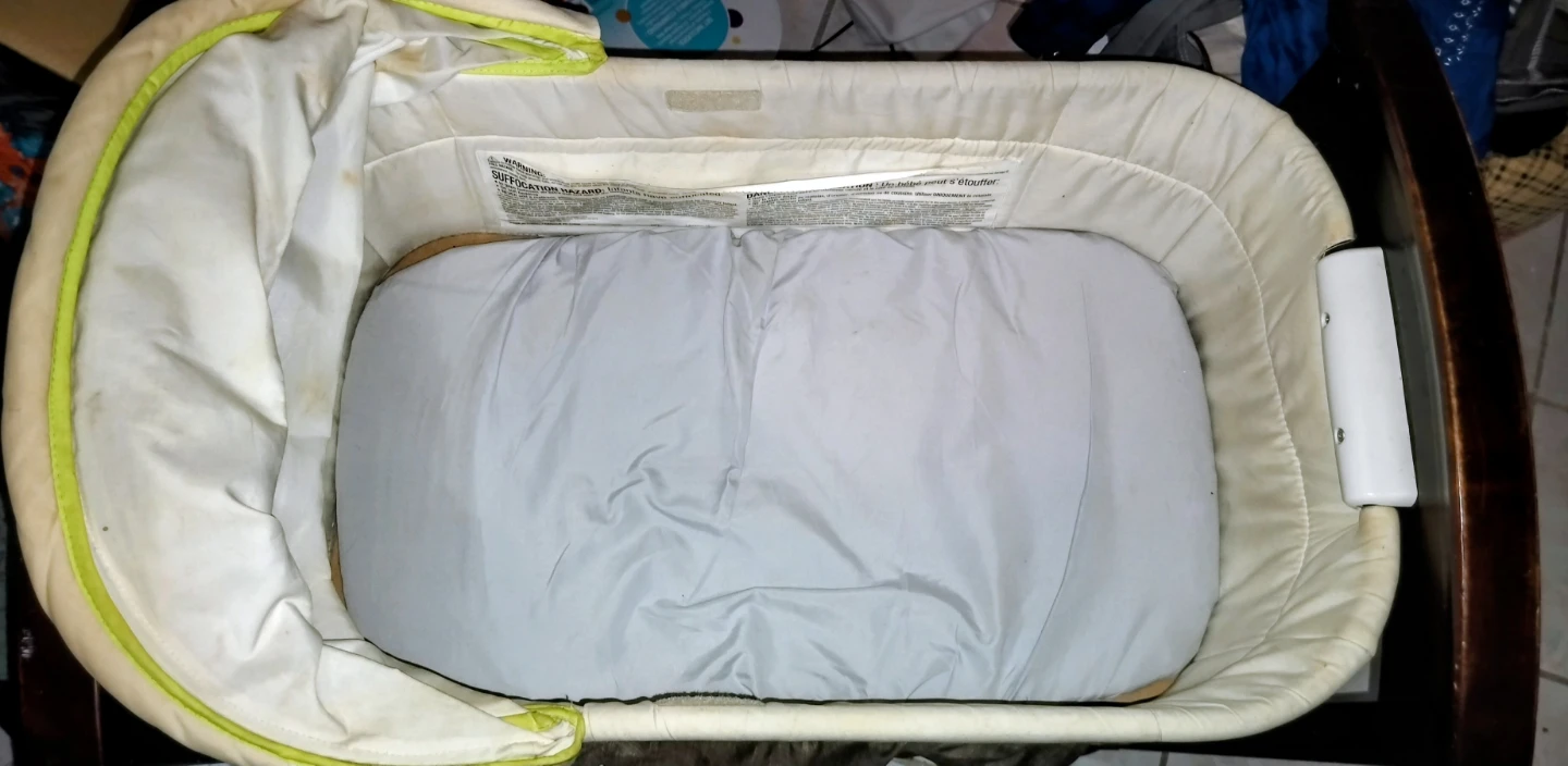 Bassinet with Canopy and Storage - photo 3