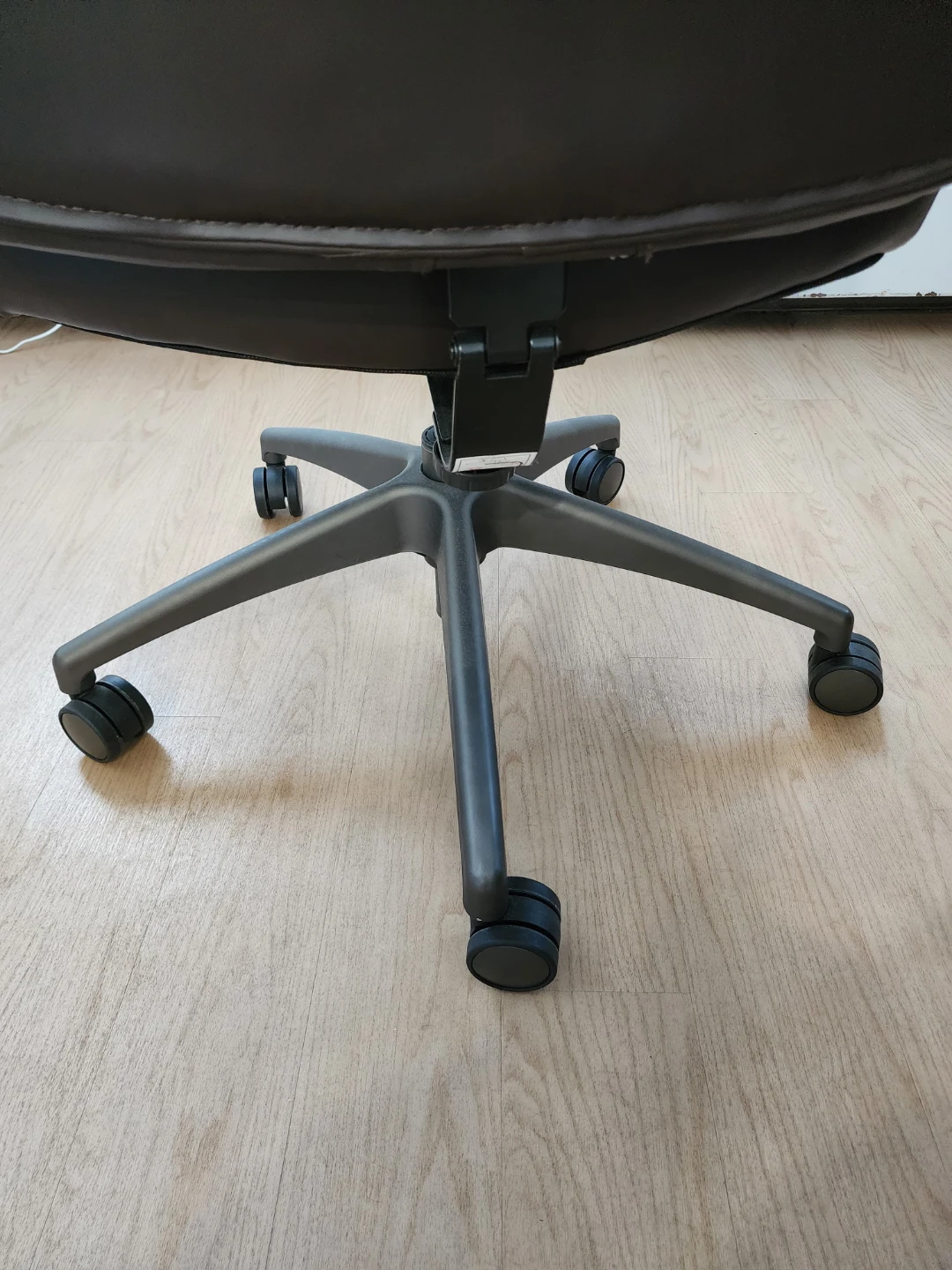 La-Z-Boy Ergonomic Office Chair - photo 5