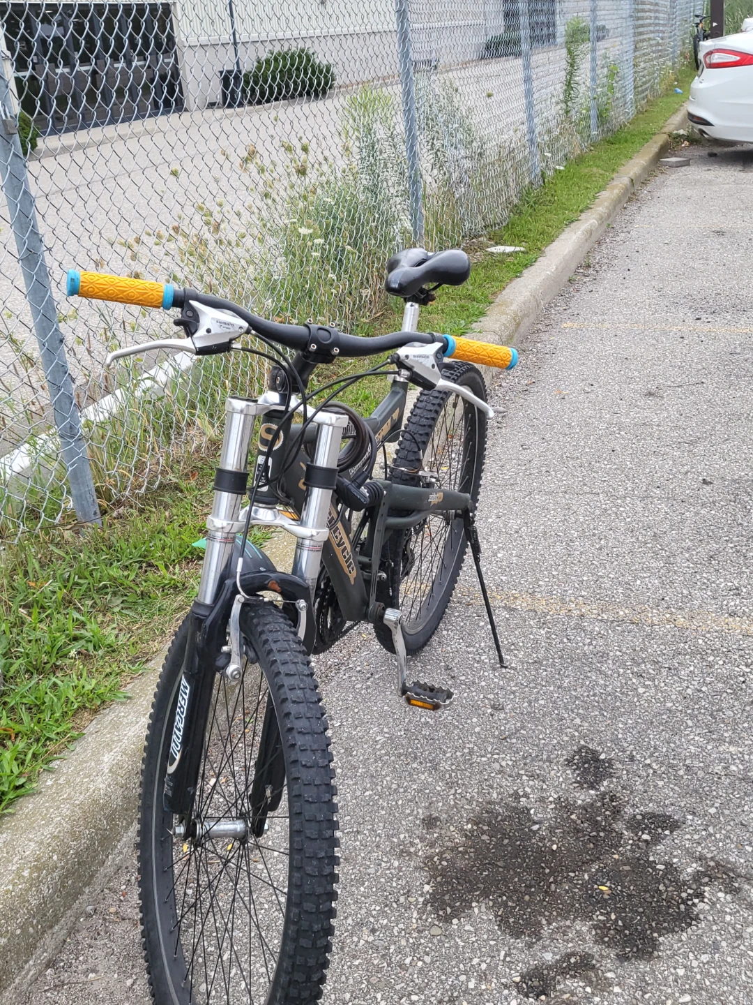 Sunday Full Suspension Mountain Bike