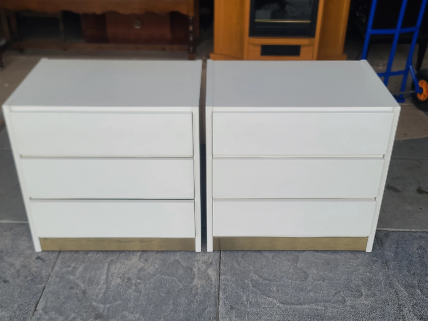 Pair of Maurer Furniture White Nightstands