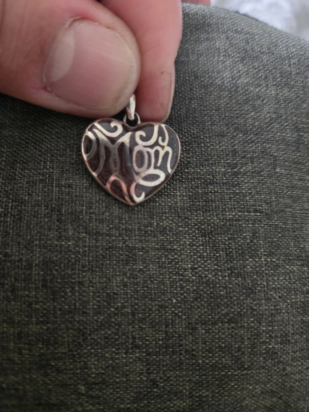 Heart Pendant Necklace "Mom"