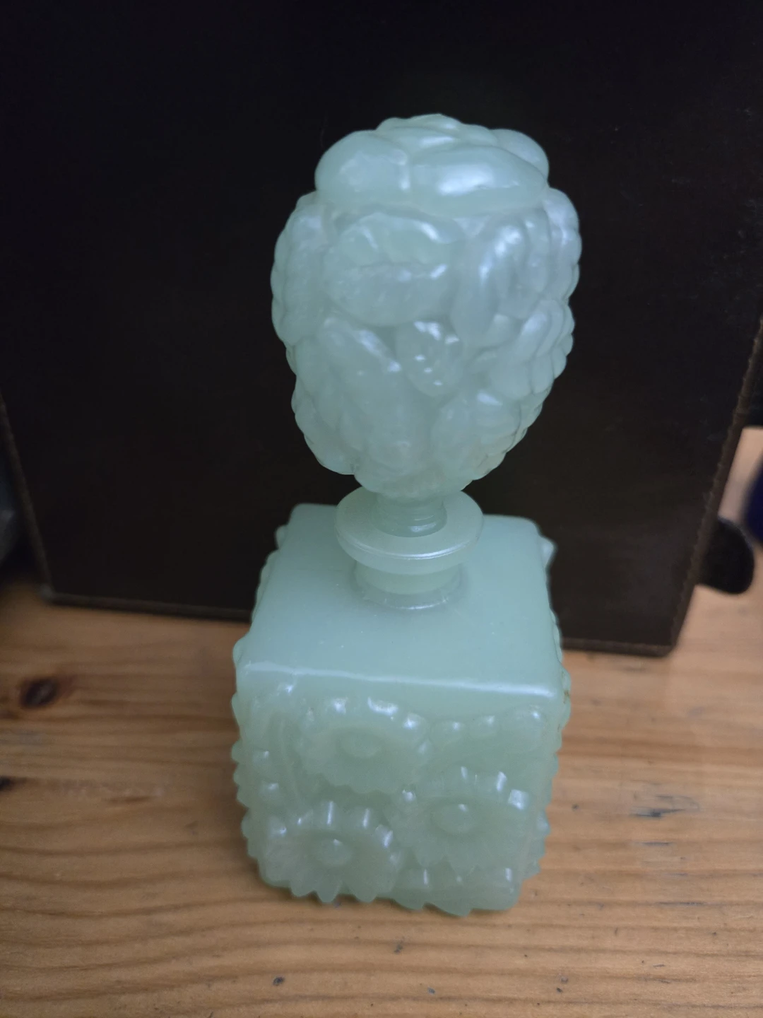 Perfume decanter bottle