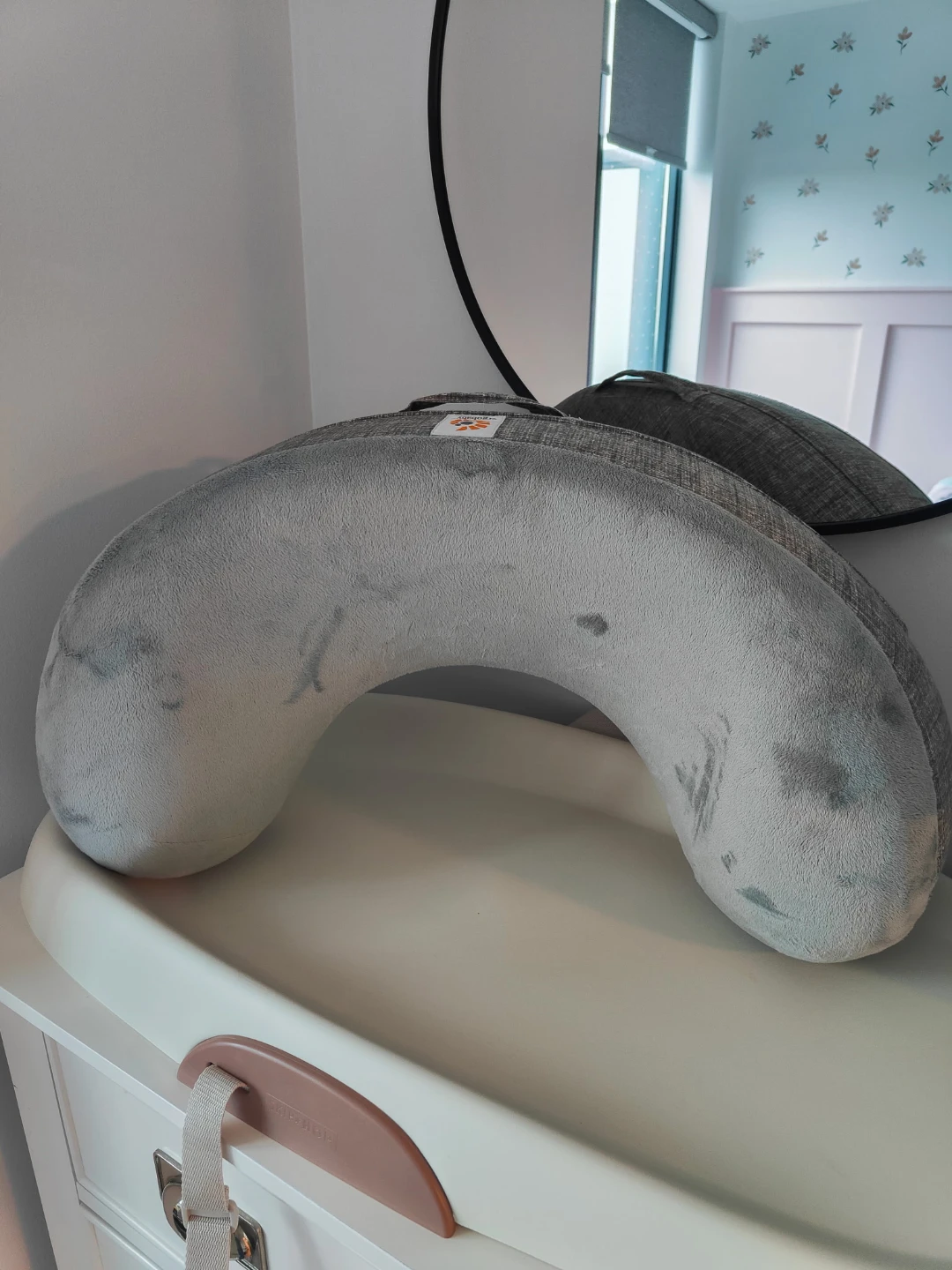 Ergobaby Nursing Pillow - photo 3