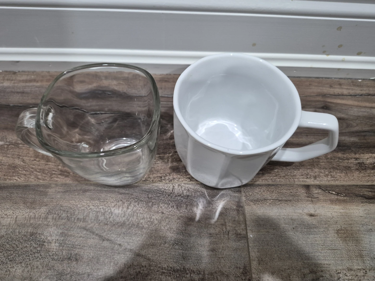 Free mugs - photo 2