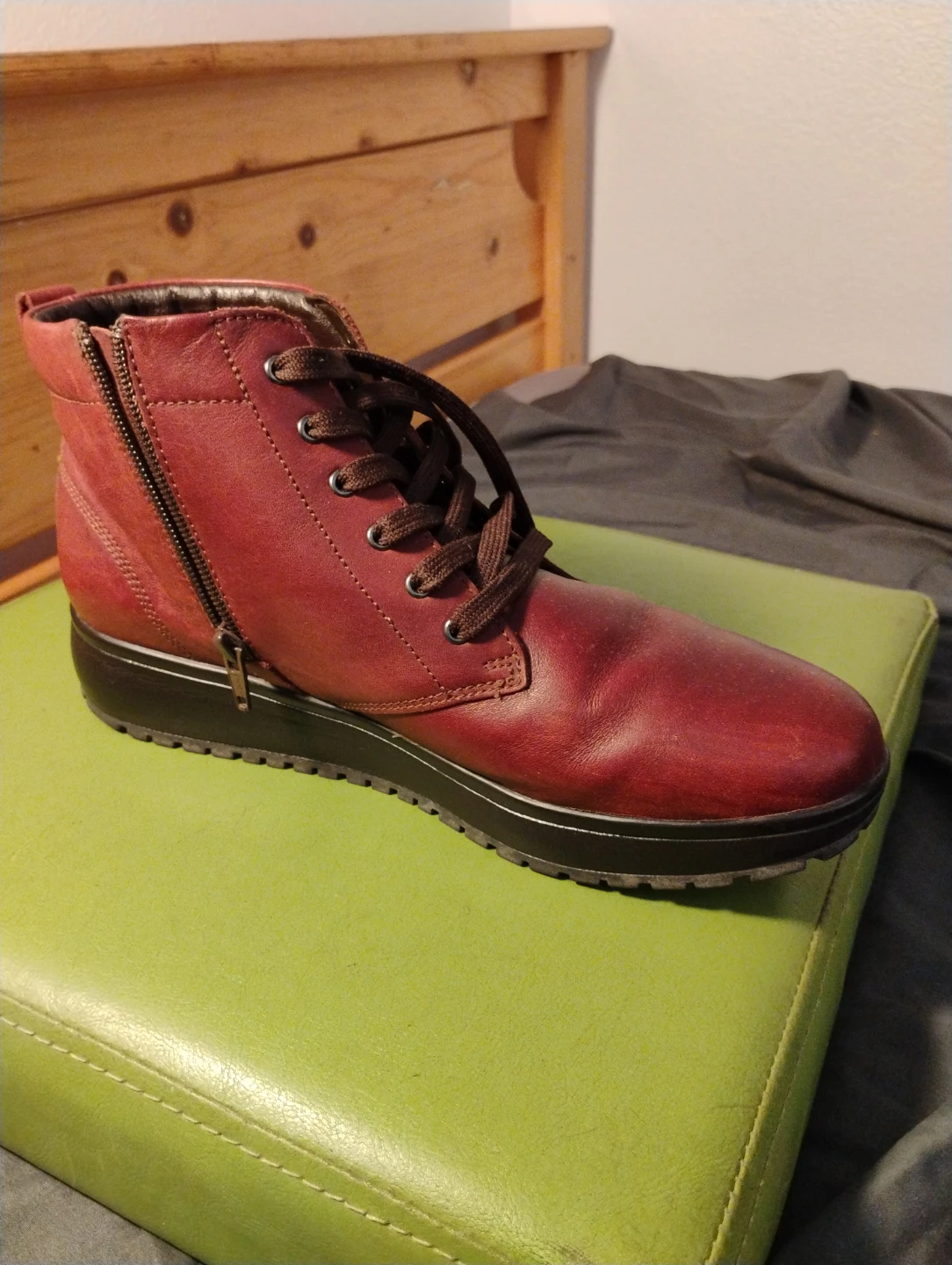 Joya Switzerland Women's Red Leather Boots Size 41 - photo 3