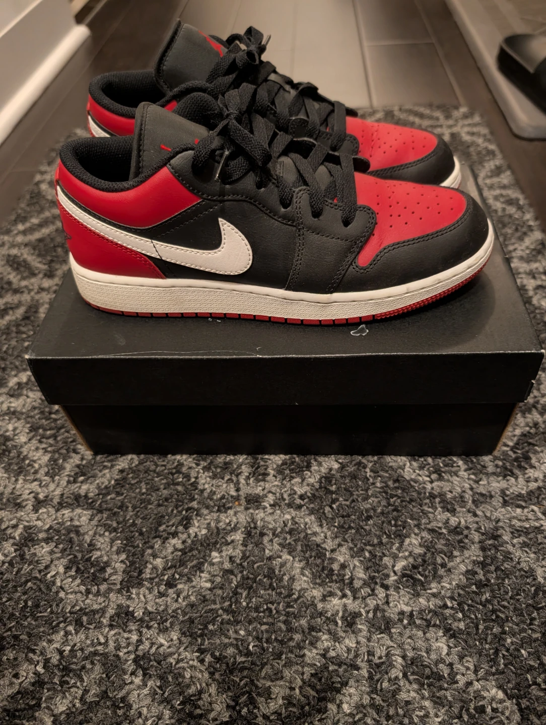 Air Jordan 1 Low (GS) Black/Gym Red-White - photo 2