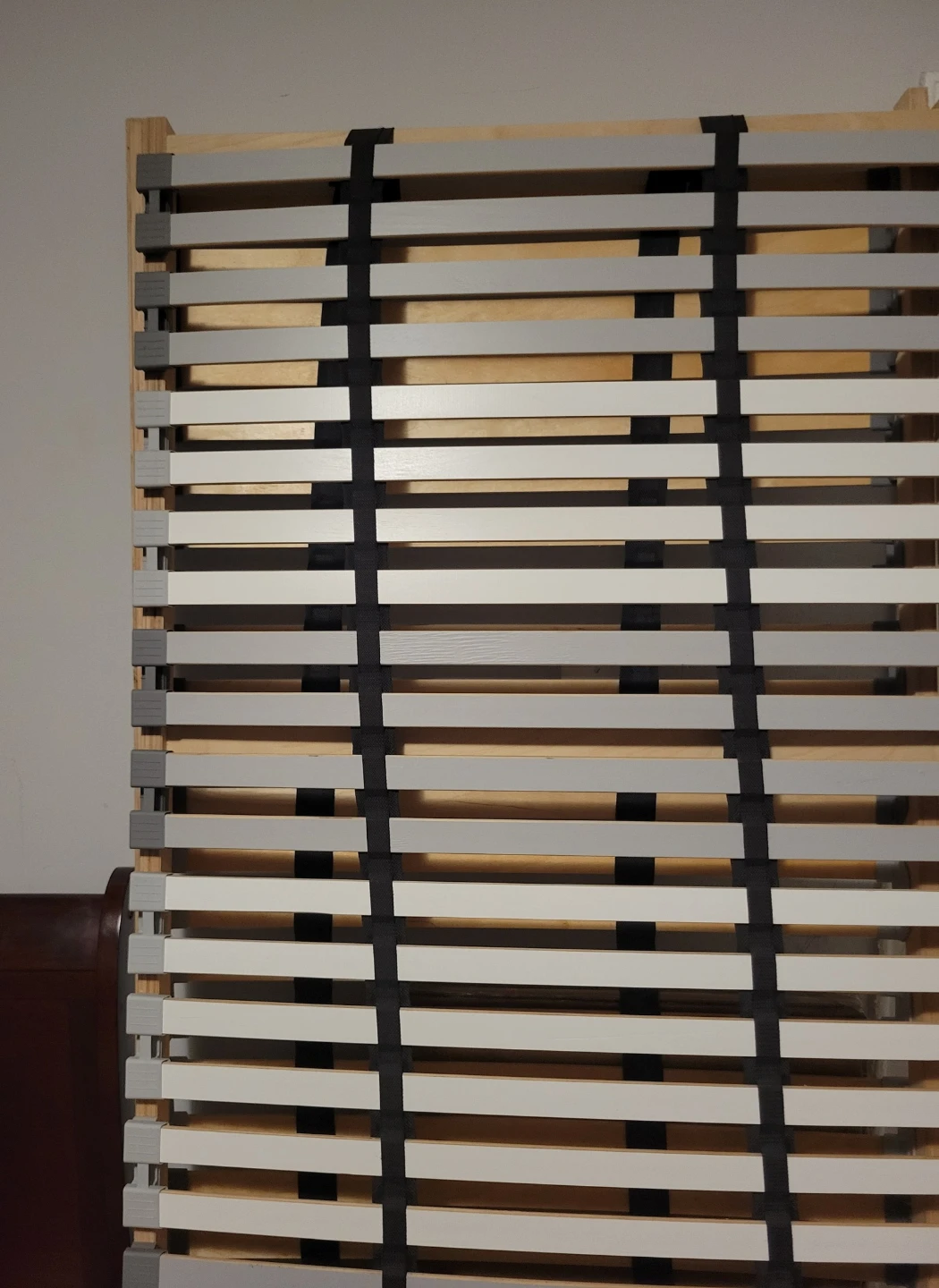 Queen Ikea Lonset slat base / box