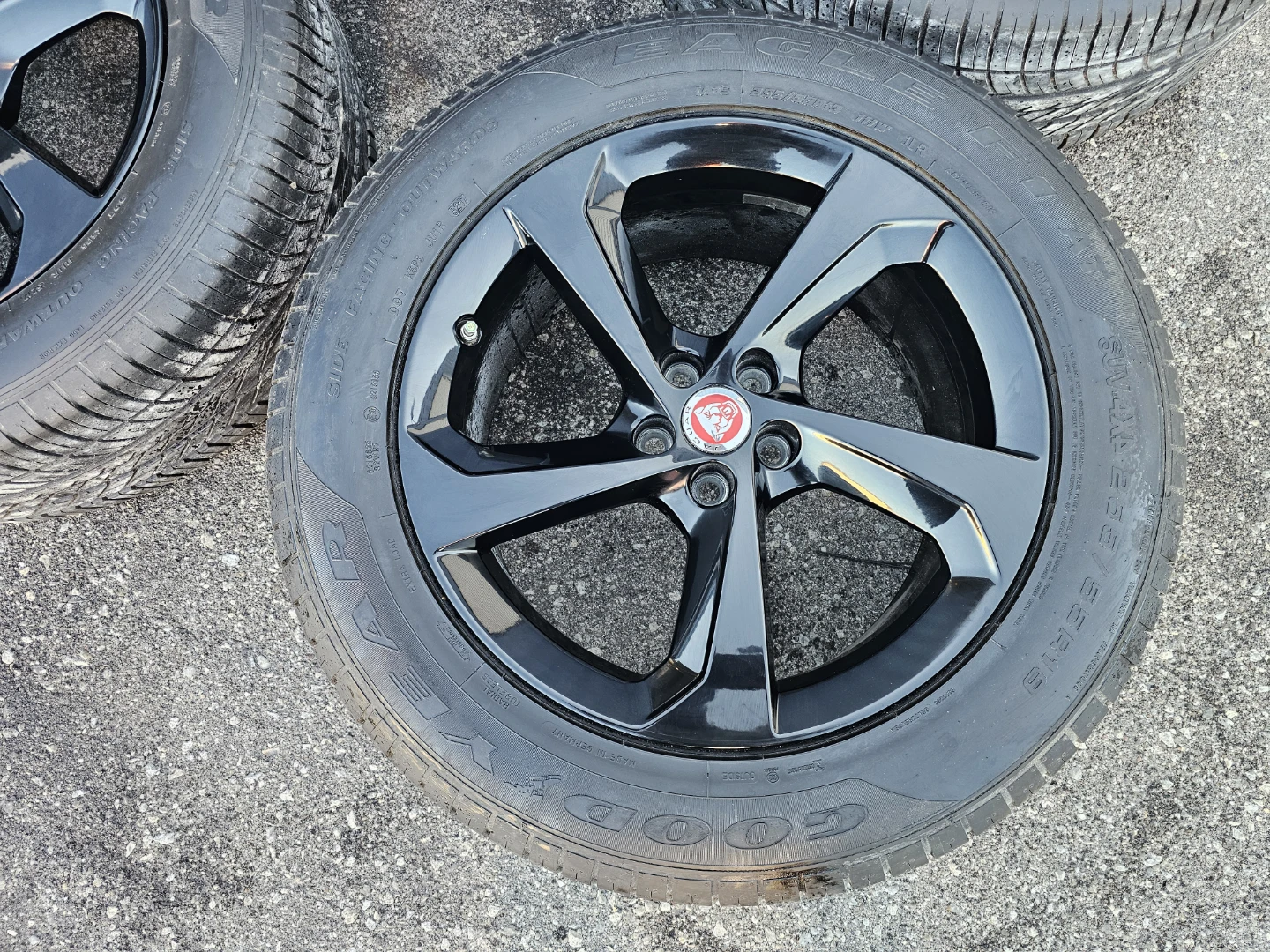 JAGUAR F-PACE O.E.M RIMS AND ALL SEASON TIRES - photo 4