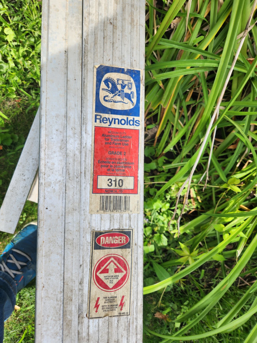 Reynolds 10' Grade 2 Aluminum Step Ladder - photo 2