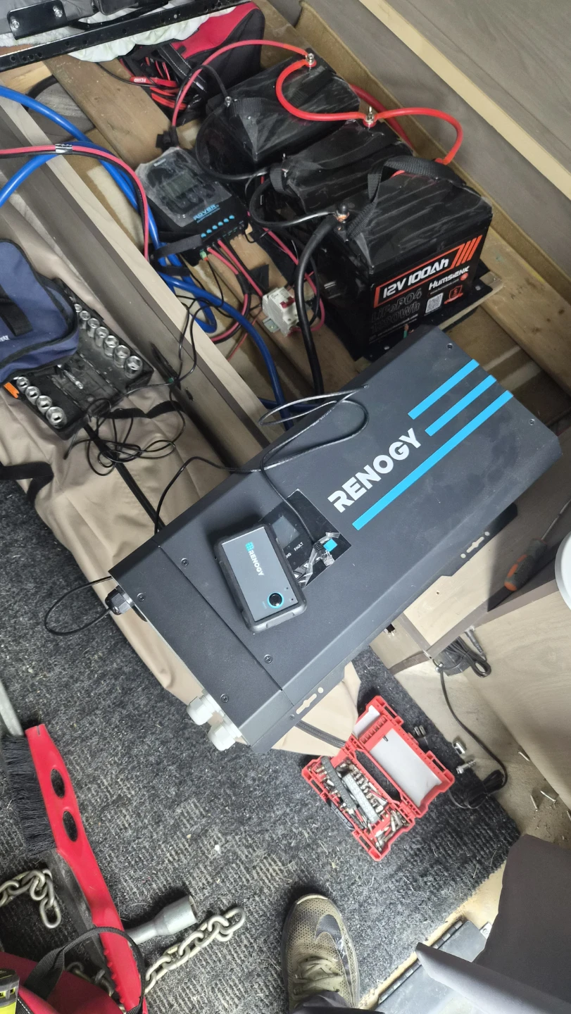 Renogy 12V 2000W Power Inverter and Charge Controller - photo 5