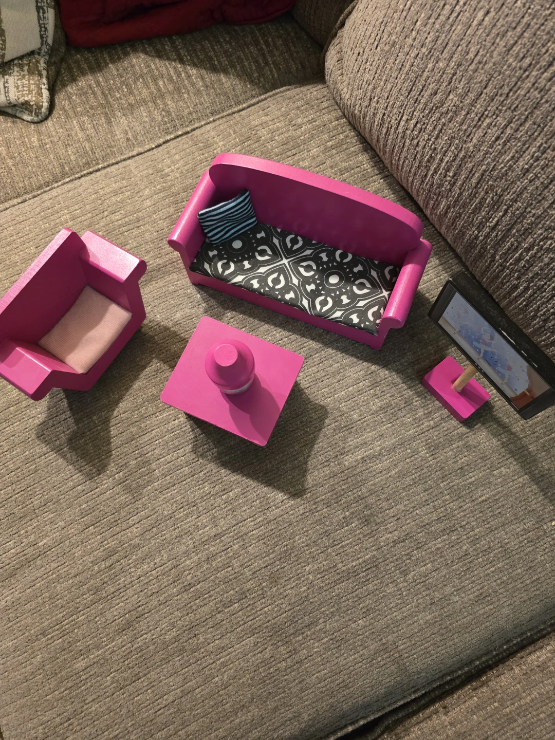 Dollhouse Living Room Set - Pink Sofa, Chair, Table & TV