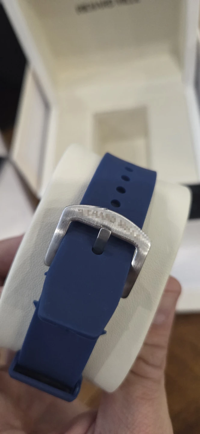 Luxury Style Watch – White & Navy Blue - photo 3
