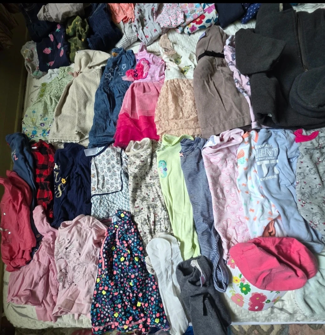 Baby girl 12 months large lot 80 pieces for 35 - photo 2