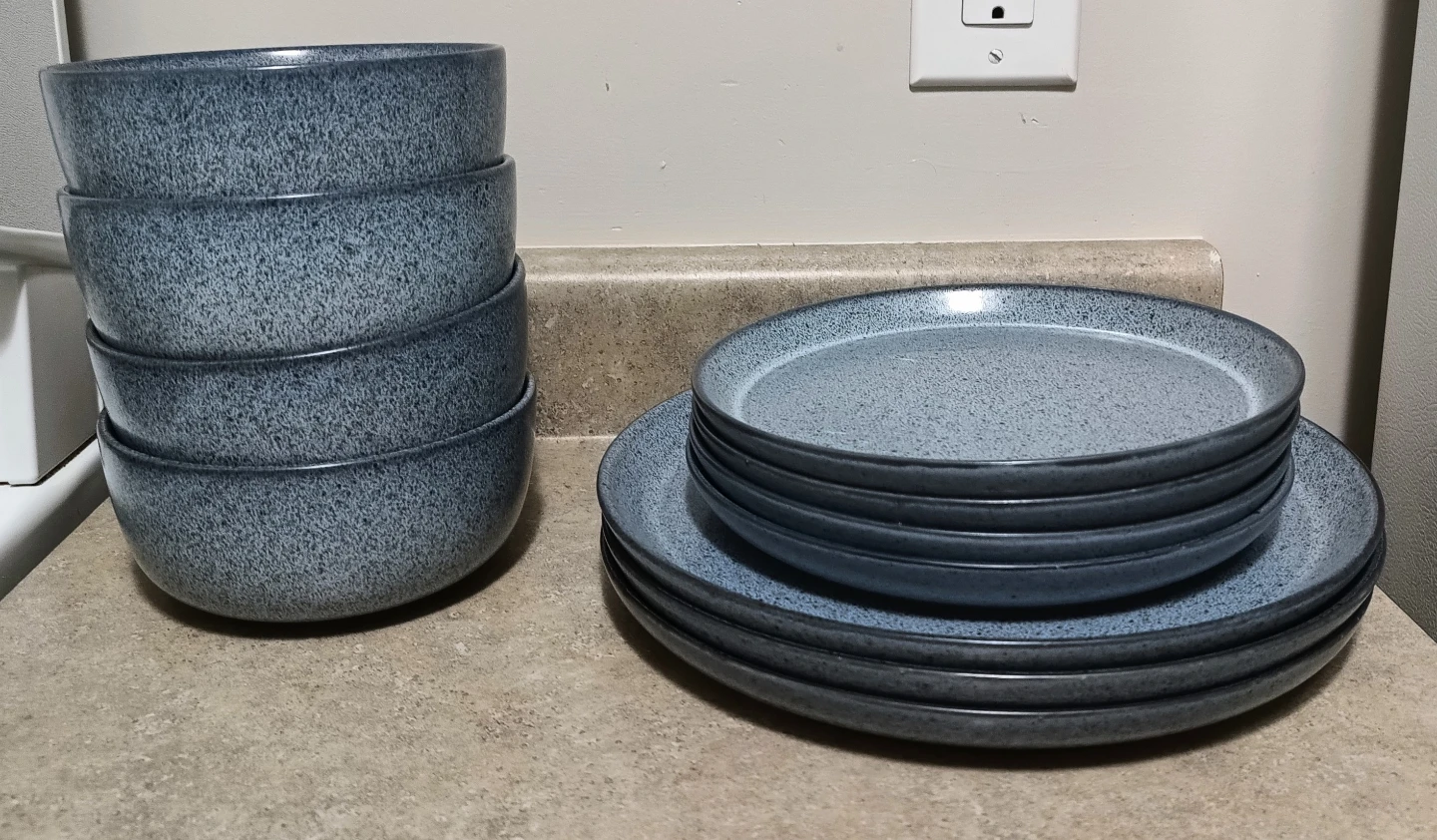Set of 4 Blue Speckled Dinner Plates and 4 Bowls