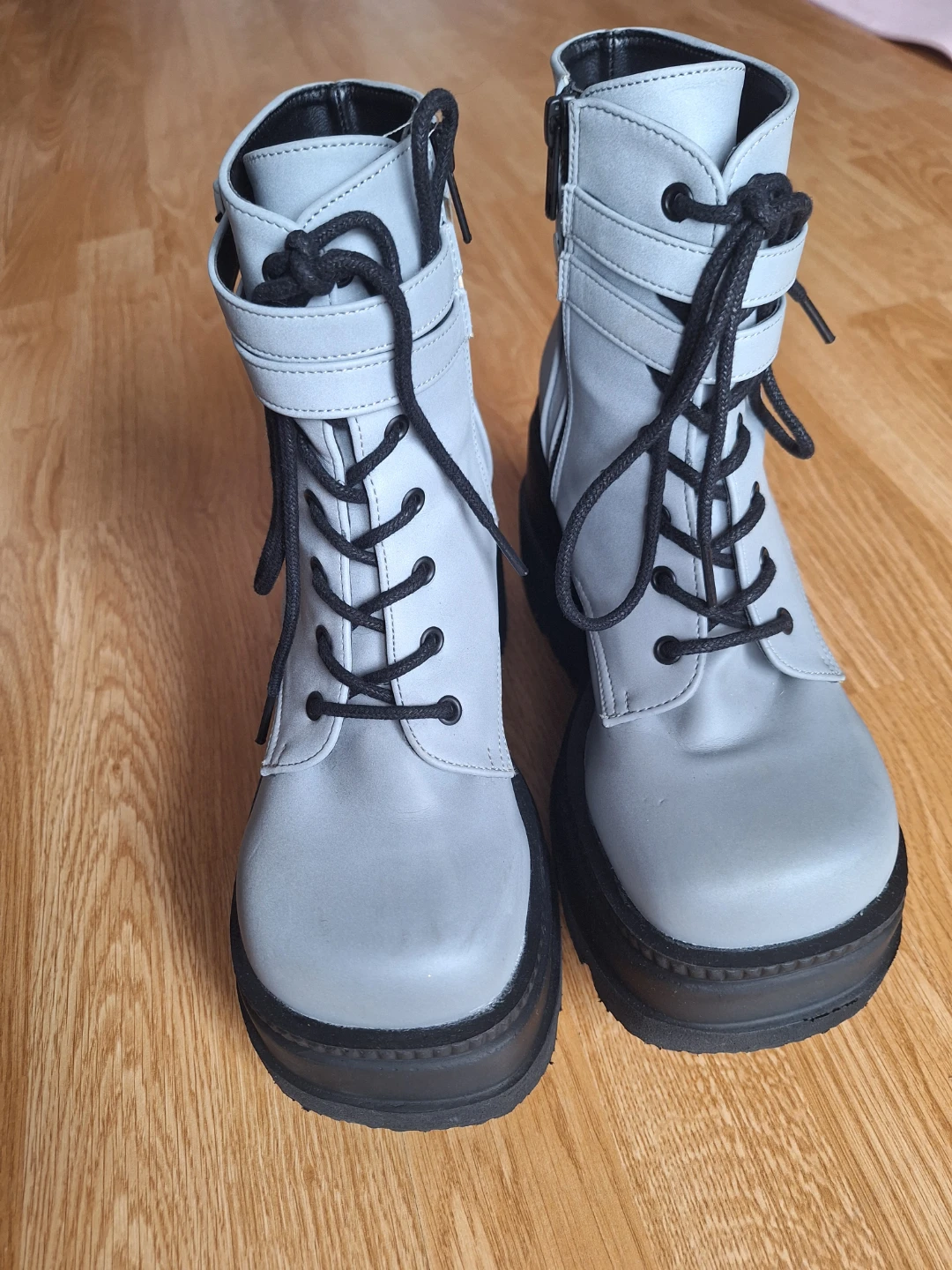 Demonia Shaker-52 Grey Reflective Platform Boots (Size 8) 🌌✨ - photo 4