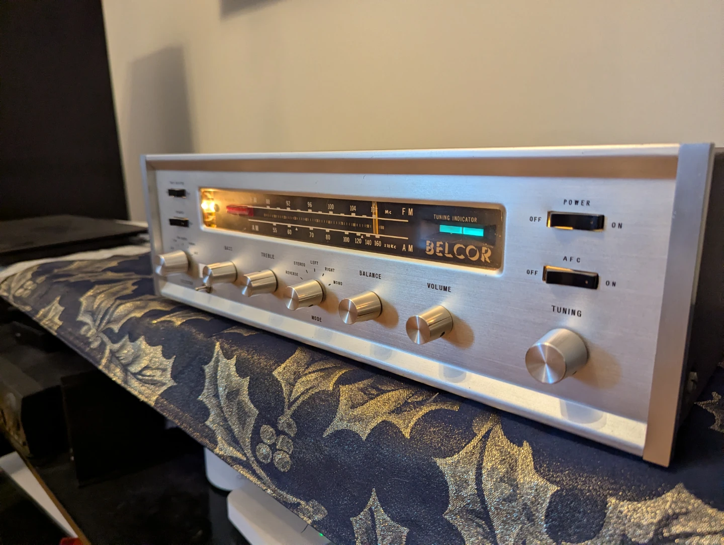Belcor  Fax 200 stereo receiver - photo 2